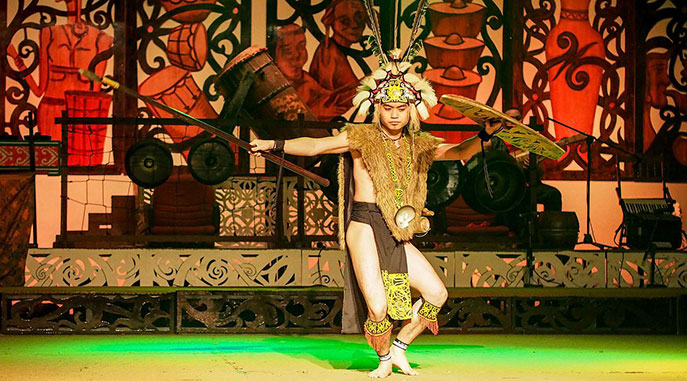 Festival en Borneo sobre la cultura de las tribus nativas