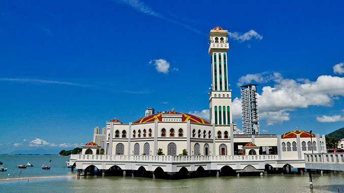 La mezquita flotante en la isla de Penang