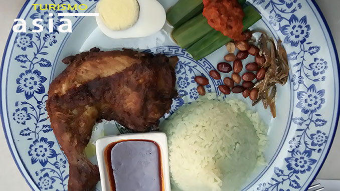 El pollo frito de Malasia o nasi ayam
