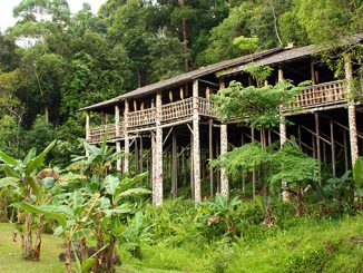Hospedarse en un LongHouse en Borneo