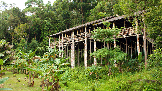 Hospedarse en un LongHouse en Borneo