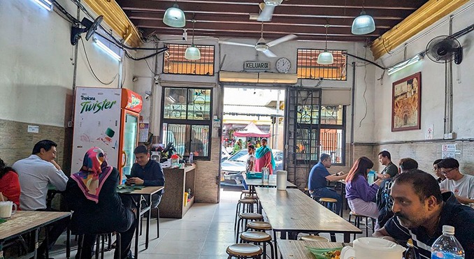 Restaurante Vishal comida hindu en Little India de Kuala Lumpur